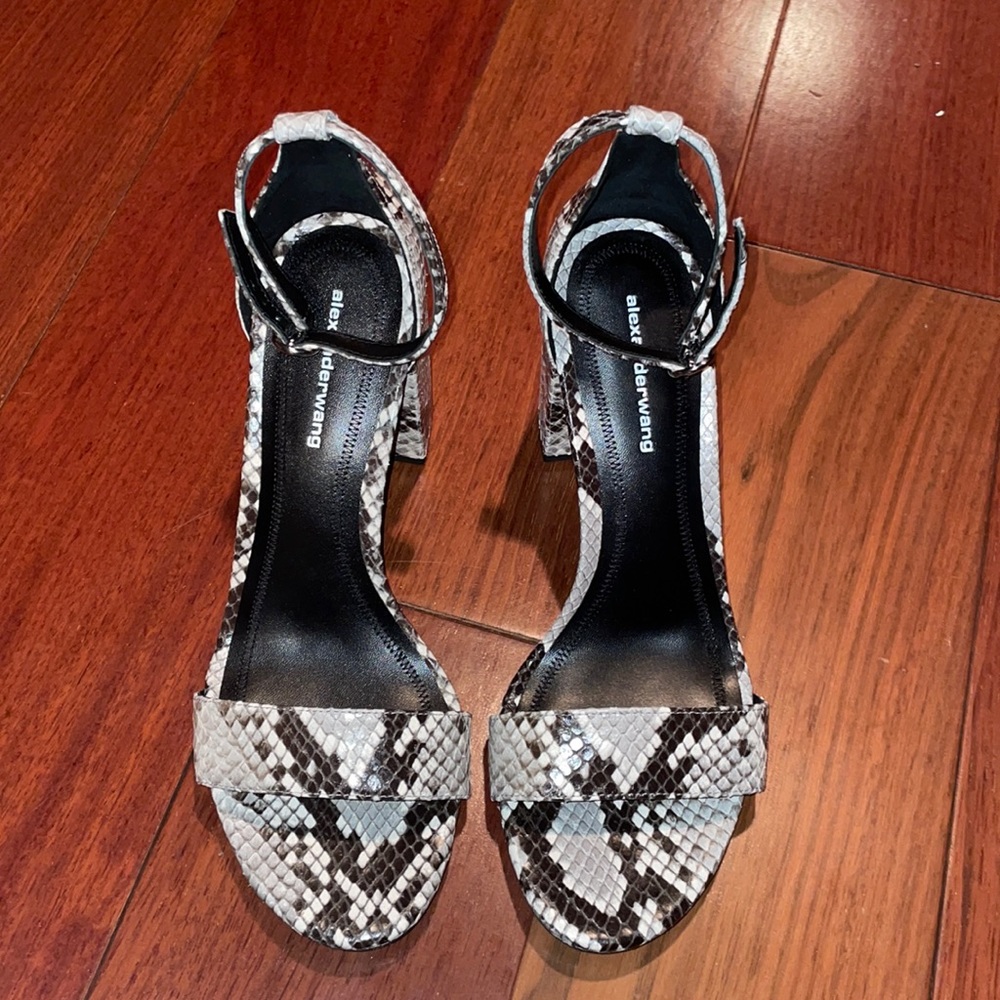 Alexander Wang Abby Snake Print Embossed sandal Size 38.5 Color: 995/Natural